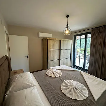 Close To Lake, Beach, Center Villa *